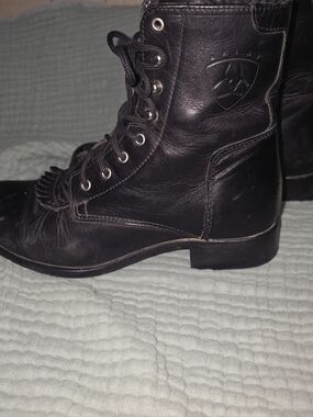 Ariat Lace Up II  Black Leather Ankle Boots